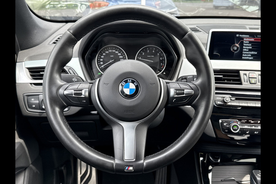 BMW X1 sDrive20i High Executive M-Sport | 1e Eig | Dealer OH | Head-up | Trekhaak | Leder