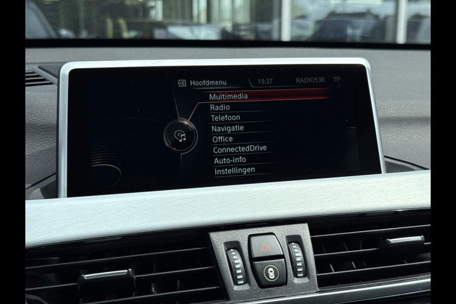 BMW X1 sDrive20i High Executive M-Sport | 1e Eig | Dealer OH | Head-up | Trekhaak | Leder
