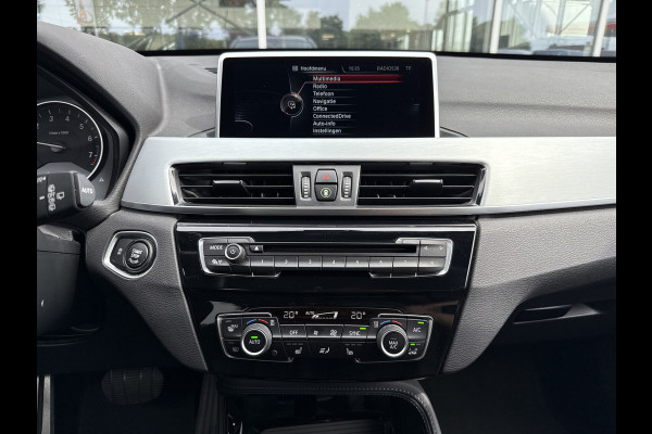 BMW X1 sDrive20i High Executive M-Sport | 1e Eig | Dealer OH | Head-up | Trekhaak | Leder
