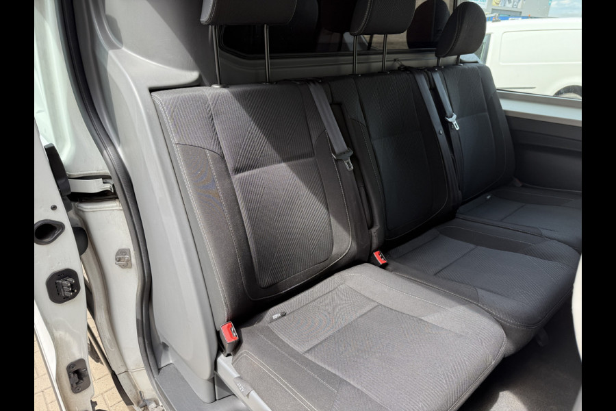 Renault Trafic 1.6 dCi 125 PK EURO 6 T29 L2H1 DC 6 persoons Achteruitrijcamera/navigatie systeem