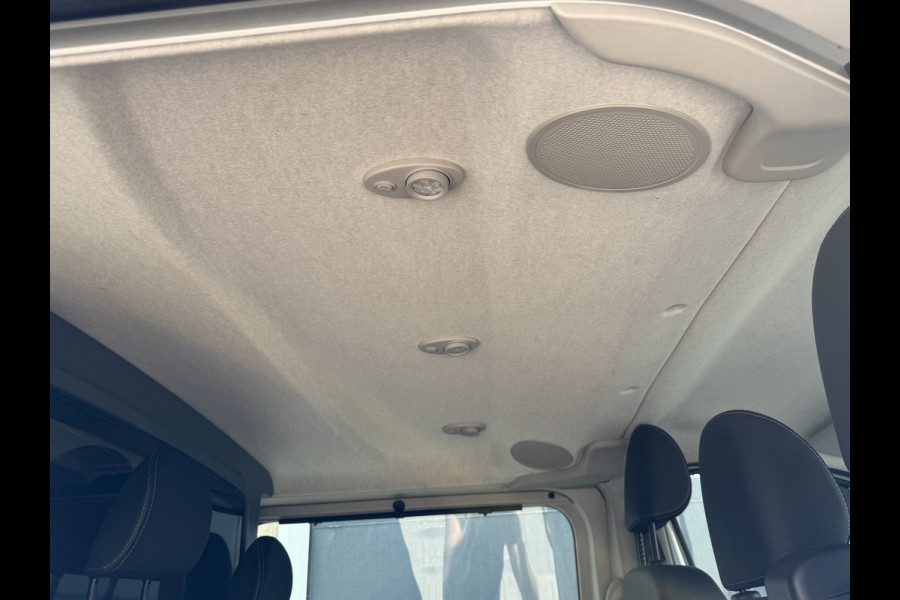 Renault Trafic 1.6 dCi 125 PK EURO 6 T29 L2H1 DC 6 persoons Achteruitrijcamera/navigatie systeem