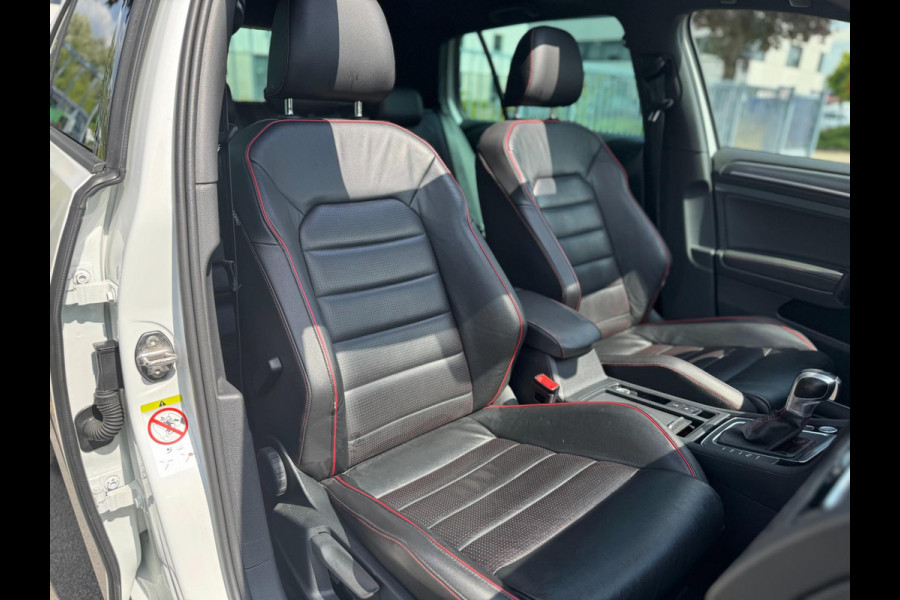 Volkswagen Golf 2.0 TSI GTI Performance 245PK Pano Leder Camera