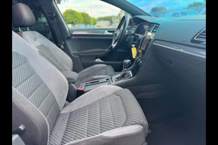 Volkswagen Golf 1.4 TSI Highline R Line DSG Pano Camera Navi Virtual