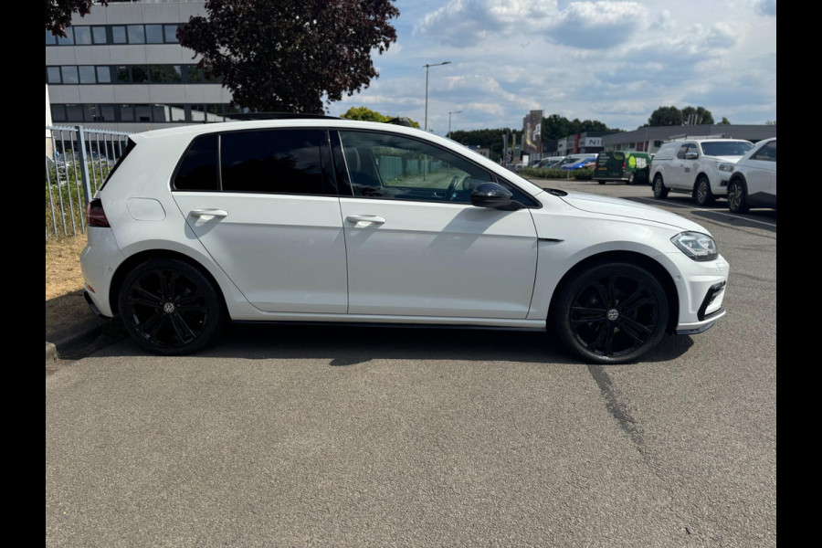 Volkswagen Golf 1.4 TSI Highline R Line DSG Pano Camera Navi Virtual