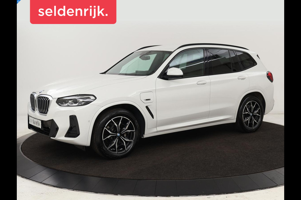 BMW X3 xDrive30e M-Sport | Leder | Adaptive cruise | Stoel & stuurverwarming | Carplay | Camera | Sportstoelen | Live Cockpit | Full LED | Navigatie BMW X3 xDrive30e M-Sport | Leder | Adaptive cruise | Stoel & stuurverwarming | Carplay | Camera | Sportstoelen | Live Cockpit | Full LED | Navigatie