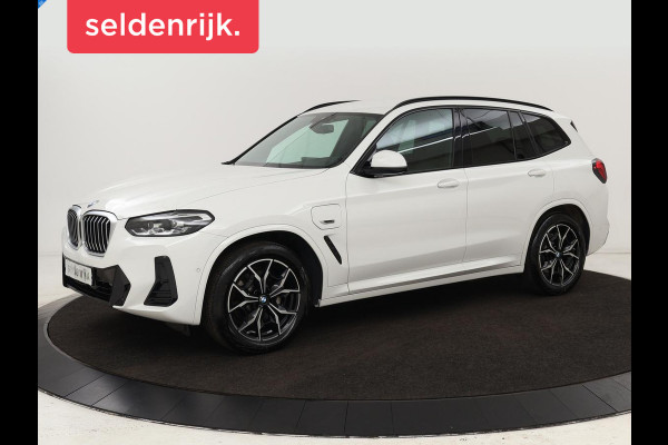 BMW X3 xDrive30e M-Sport | Leder | Adaptive cruise | Stoel & stuurverwarming | Carplay | Camera | Sportstoelen | Live Cockpit | Full LED | Navigatie
