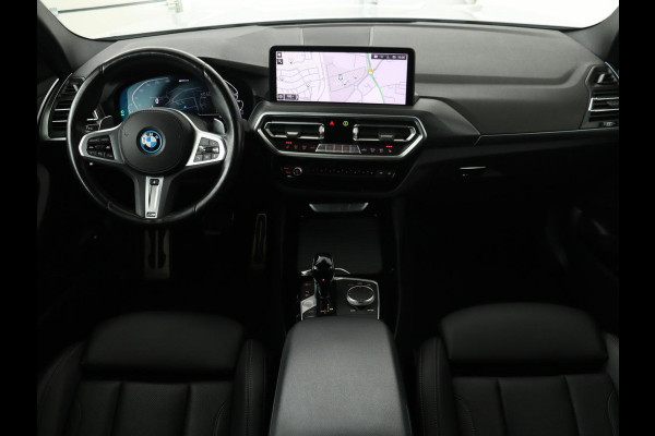 BMW X3 xDrive30e M-Sport | Leder | Adaptive cruise | Stoel & stuurverwarming | Carplay | Camera | Sportstoelen | Live Cockpit | Full LED | Navigatie