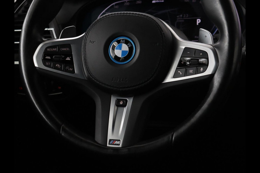BMW X3 xDrive30e M-Sport | Leder | Adaptive cruise | Stoel & stuurverwarming | Carplay | Camera | Sportstoelen | Live Cockpit | Full LED | Navigatie