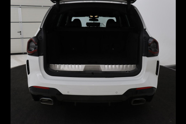 BMW X3 xDrive30e M-Sport | Leder | Adaptive cruise | Stoel & stuurverwarming | Carplay | Camera | Sportstoelen | Live Cockpit | Full LED | Navigatie