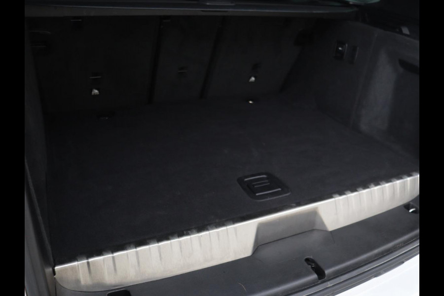 BMW X3 xDrive30e M-Sport | Leder | Adaptive cruise | Stoel & stuurverwarming | Carplay | Camera | Sportstoelen | Live Cockpit | Full LED | Navigatie