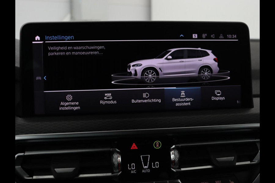 BMW X3 xDrive30e M-Sport | Leder | Adaptive cruise | Stoel & stuurverwarming | Carplay | Camera | Sportstoelen | Live Cockpit | Full LED | Navigatie