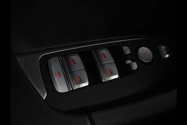 BMW X3 xDrive30e M-Sport | Leder | Adaptive cruise | Stoel & stuurverwarming | Carplay | Camera | Sportstoelen | Live Cockpit | Full LED | Navigatie