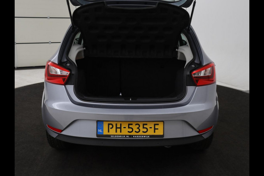 Seat Ibiza 1.0 TSI Style Connect | Carplay | Cruise control | Airco | Navigatie | Bluetooth | LED | Parkeerhulp
