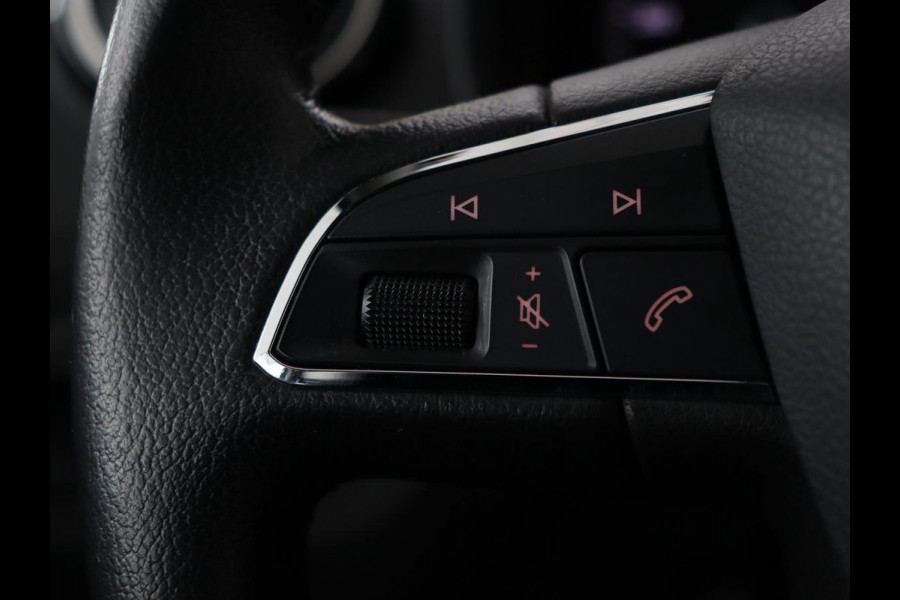 Seat Ibiza 1.0 TSI Style Connect | Carplay | Cruise control | Airco | Navigatie | Bluetooth | LED | Parkeerhulp