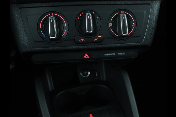 Seat Ibiza 1.0 TSI Style Connect | Carplay | Cruise control | Airco | Navigatie | Bluetooth | LED | Parkeerhulp