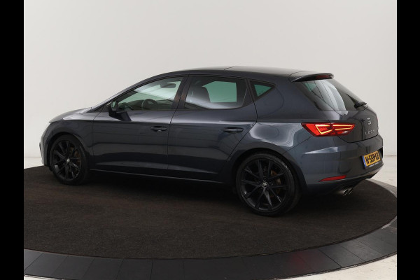 Seat Leon 1.5 TSI FR Ultimate Edition Black | Panoramadak | Stoelverwarming | Beats Audio | Virual Cockpit | Adaptive cruise | Full LED | Leder/Alcantara | Keyless | Navigatie | Sfeerverlichting