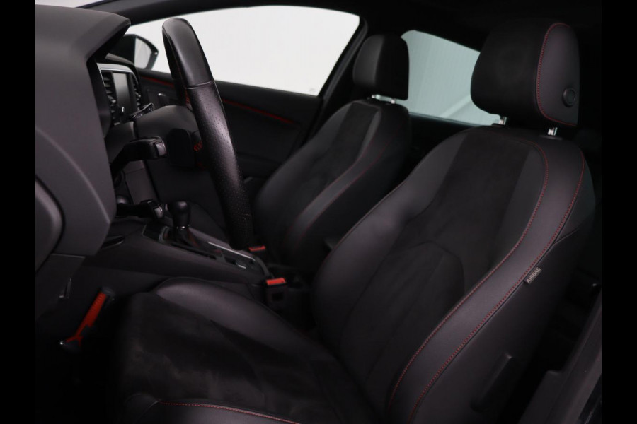 Seat Leon 1.5 TSI FR Ultimate Edition Black | Panoramadak | Stoelverwarming | Beats Audio | Virual Cockpit | Adaptive cruise | Full LED | Leder/Alcantara | Keyless | Navigatie | Sfeerverlichting