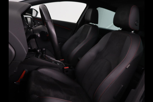 Seat Leon 1.5 TSI FR Ultimate Edition Black | Panoramadak | Stoelverwarming | Beats Audio | Virual Cockpit | Adaptive cruise | Full LED | Leder/Alcantara | Keyless | Navigatie | Sfeerverlichting