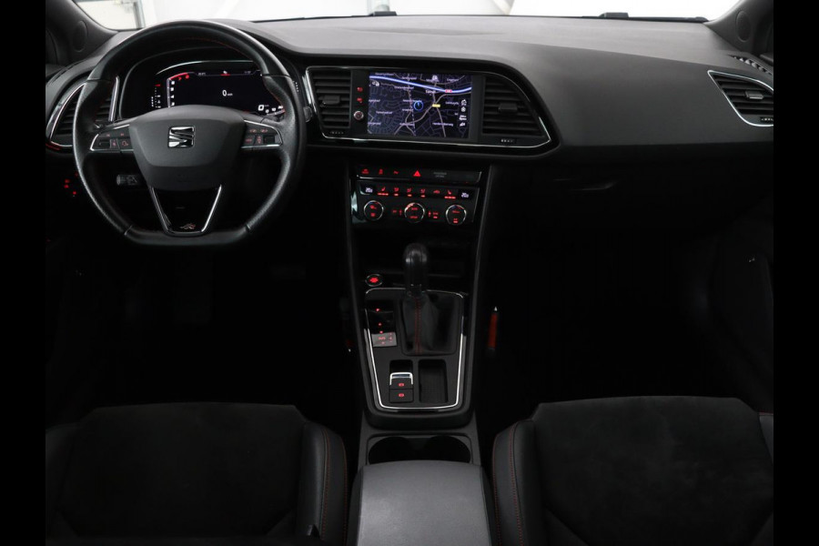 Seat Leon 1.5 TSI FR Ultimate Edition Black | Panoramadak | Stoelverwarming | Beats Audio | Virual Cockpit | Adaptive cruise | Full LED | Leder/Alcantara | Keyless | Navigatie | Sfeerverlichting