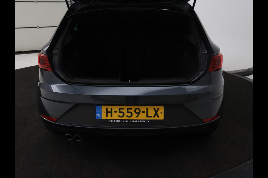 Seat Leon 1.5 TSI FR Ultimate Edition Black | Panoramadak | Stoelverwarming | Beats Audio | Virual Cockpit | Adaptive cruise | Full LED | Leder/Alcantara | Keyless | Navigatie | Sfeerverlichting