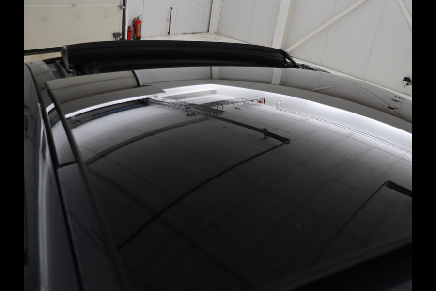 Seat Leon 1.5 TSI FR Ultimate Edition Black | Panoramadak | Stoelverwarming | Beats Audio | Virual Cockpit | Adaptive cruise | Full LED | Leder/Alcantara | Keyless | Navigatie | Sfeerverlichting