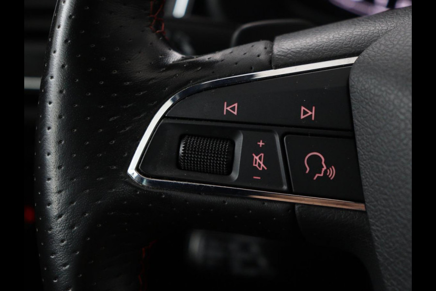 Seat Leon 1.5 TSI FR Ultimate Edition Black | Panoramadak | Stoelverwarming | Beats Audio | Virual Cockpit | Adaptive cruise | Full LED | Leder/Alcantara | Keyless | Navigatie | Sfeerverlichting
