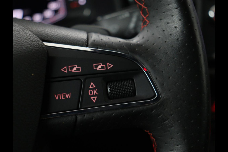 Seat Leon 1.5 TSI FR Ultimate Edition Black | Panoramadak | Stoelverwarming | Beats Audio | Virual Cockpit | Adaptive cruise | Full LED | Leder/Alcantara | Keyless | Navigatie | Sfeerverlichting
