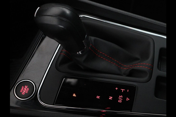 Seat Leon 1.5 TSI FR Ultimate Edition Black | Panoramadak | Stoelverwarming | Beats Audio | Virual Cockpit | Adaptive cruise | Full LED | Leder/Alcantara | Keyless | Navigatie | Sfeerverlichting