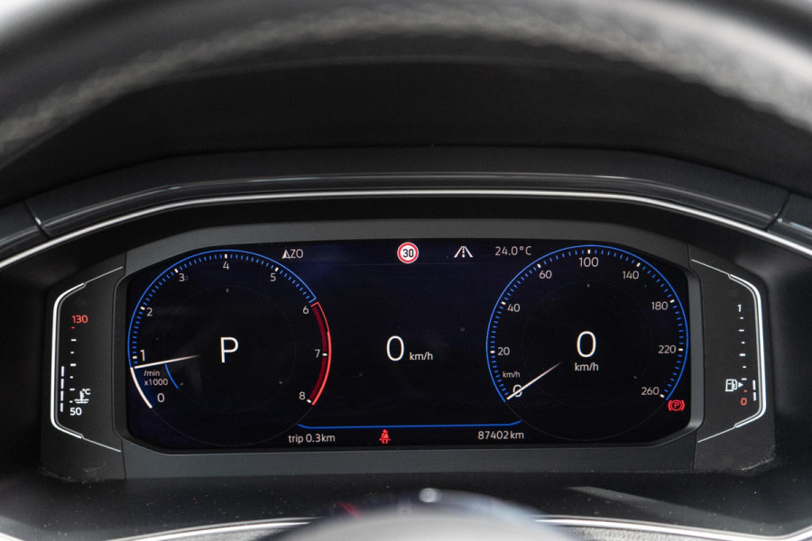 Volkswagen T-Roc 2.0 TSI 4Motion R-Line Pano / Beats / Camera