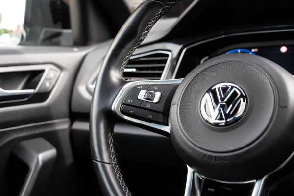 Volkswagen T-Roc 2.0 TSI 4Motion R-Line Pano / Beats / Camera