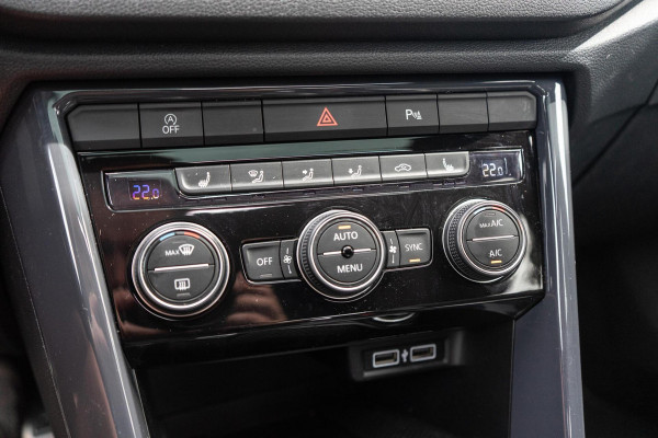 Volkswagen T-Roc 2.0 TSI 4Motion R-Line Pano / Beats / Camera