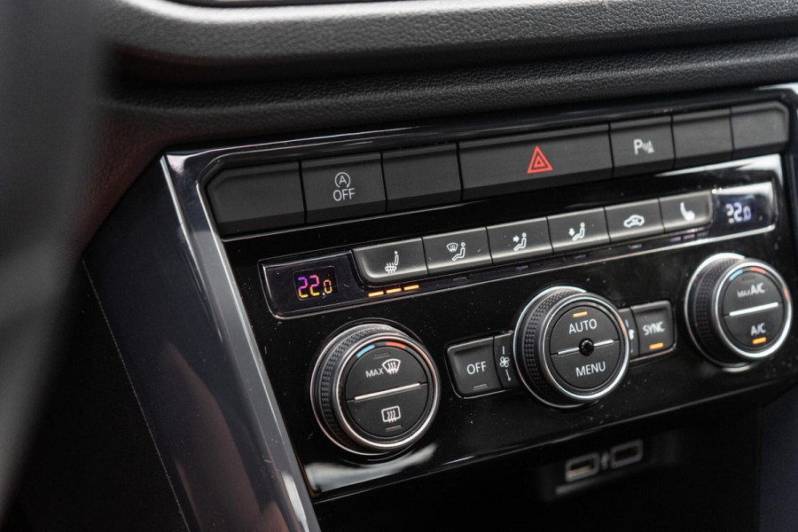 Volkswagen T-Roc 2.0 TSI 4Motion R-Line Pano / Beats / Camera