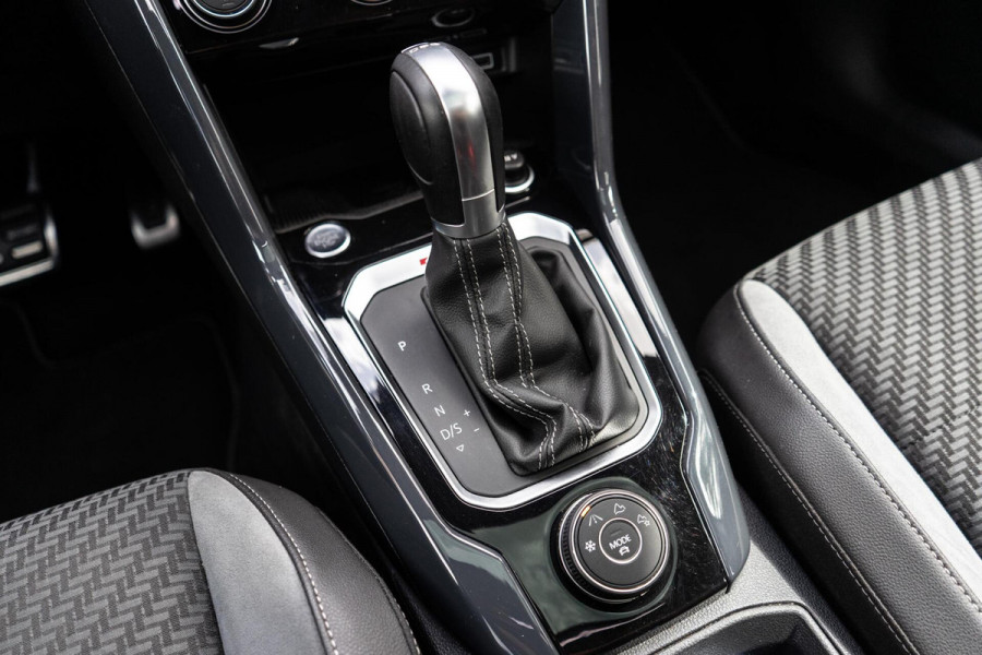 Volkswagen T-Roc 2.0 TSI 4Motion R-Line Pano / Beats / Camera
