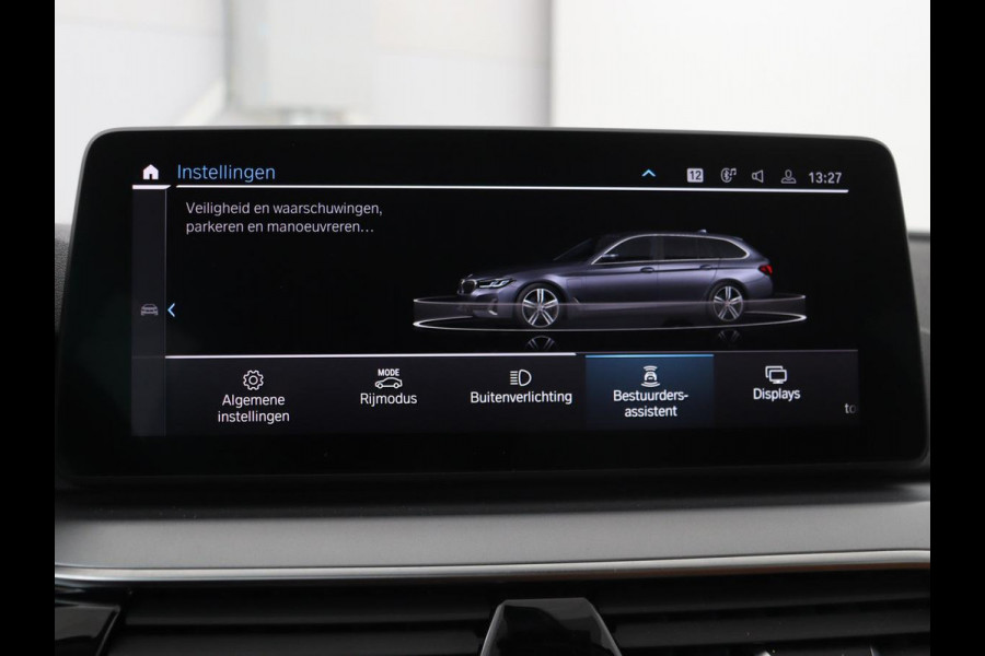 BMW 5 Serie 530e Business Edition Plus | Laser LED | Head-Up | Leder | Stoelverwarming | Trekhaak | Camera | Park Assist | Carplay | Navigatie | Memory | Live Cockpit