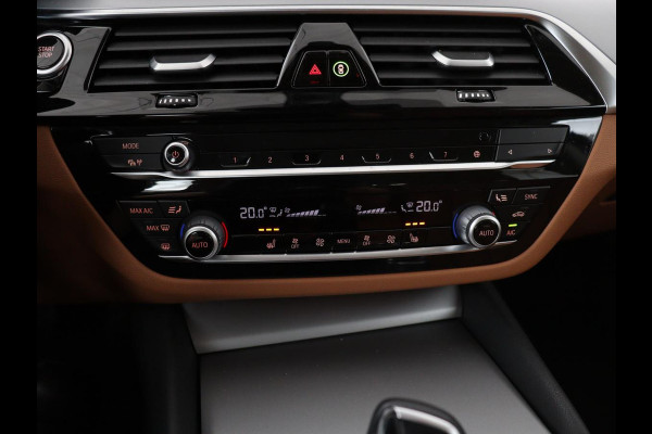 BMW 5 Serie 530e Business Edition Plus | Laser LED | Head-Up | Leder | Stoelverwarming | Trekhaak | Camera | Park Assist | Carplay | Navigatie | Memory | Live Cockpit