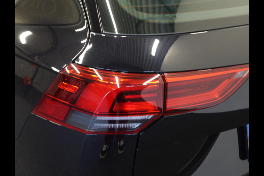 Volkswagen GOLF Variant 1.5 TSI 131pk Life Navigatie Apple Carplay/Android auto Climate Control Parkeersensoren Adaptive Cruise Control Stoel- en stuurverwarming Ledverlichting