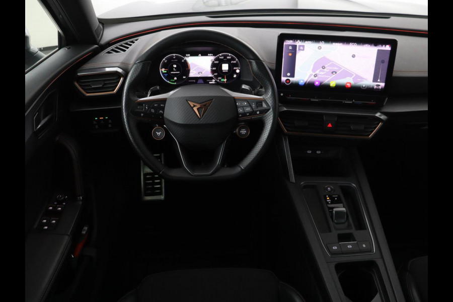 CUPRA Formentor 1.4 e-Hybrid VZ Performance | 245 PK | Stoel & stuurverwarming | Adaptive cruise | Camera | Carplay | Sfeerverlichting | Keyless | Navigatie | Sportstoelen | Full LED | PHEV