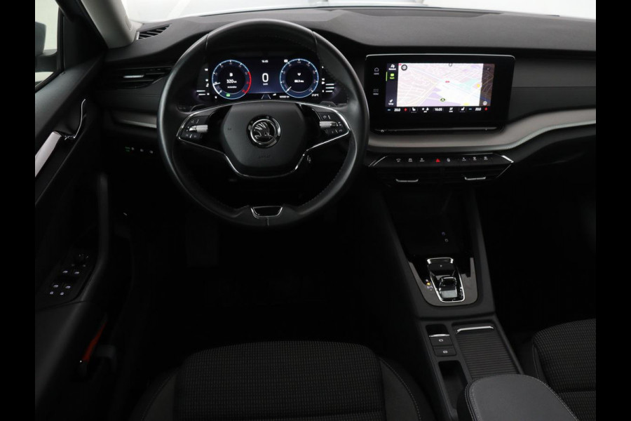 Škoda Octavia 1.5 e-TSI Business Edition | Stoelverwarming | Trekhaak | Keyless | Carplay | Navigatie | Full LED | Parkeerhulp | Digital Cockpit | Climate control | Cruise control