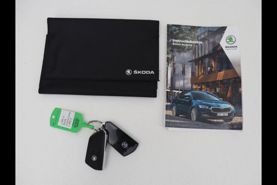 Škoda Octavia 1.5 e-TSI Business Edition | Stoelverwarming | Trekhaak | Keyless | Carplay | Navigatie | Full LED | Parkeerhulp | Digital Cockpit | Climate control | Cruise control