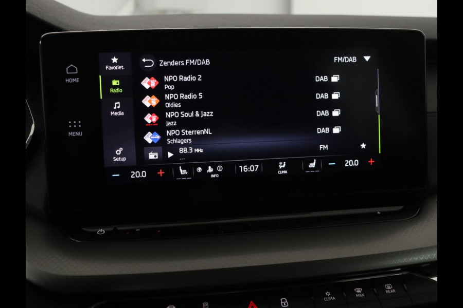 Škoda Octavia 1.5 e-TSI Business Edition | Stoelverwarming | Trekhaak | Keyless | Carplay | Navigatie | Full LED | Parkeerhulp | Digital Cockpit | Climate control | Cruise control