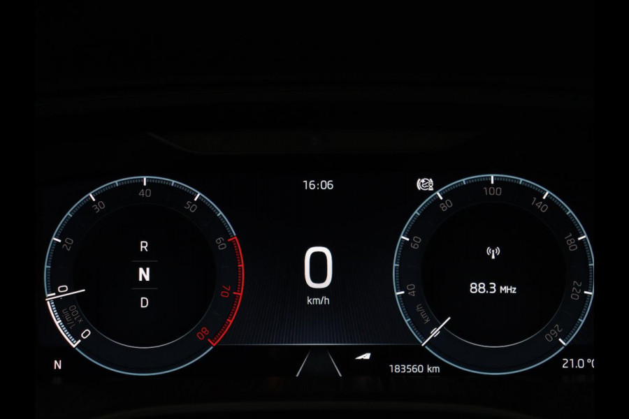 Škoda Octavia 1.5 e-TSI Business Edition | Stoelverwarming | Trekhaak | Keyless | Carplay | Navigatie | Full LED | Parkeerhulp | Digital Cockpit | Climate control | Cruise control