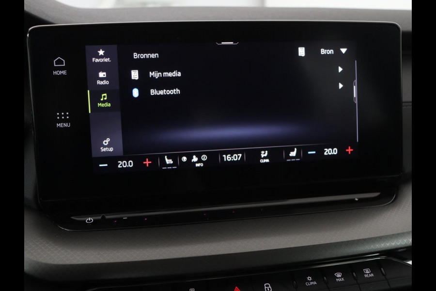 Škoda Octavia 1.5 e-TSI Business Edition | Stoelverwarming | Trekhaak | Keyless | Carplay | Navigatie | Full LED | Parkeerhulp | Digital Cockpit | Climate control | Cruise control