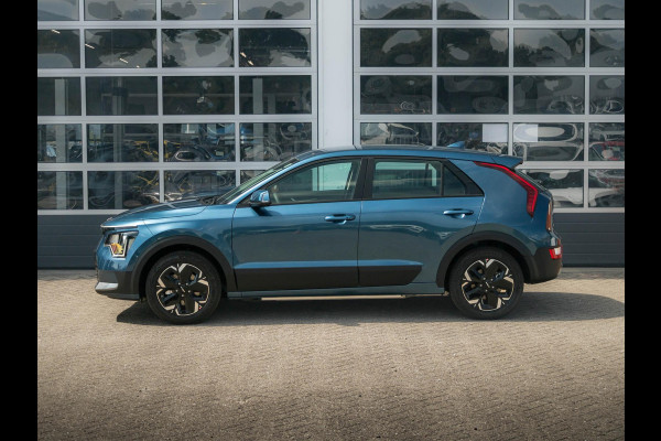 Kia Niro EV Light 64.8 kWh | direct leverbaar l Navi l PDC l Camera | Privatelease vanaf € 584,00