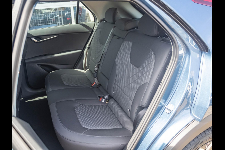 Kia Niro EV Light 64.8 kWh | direct leverbaar l Navi l PDC l Camera | Privatelease vanaf € 584,00