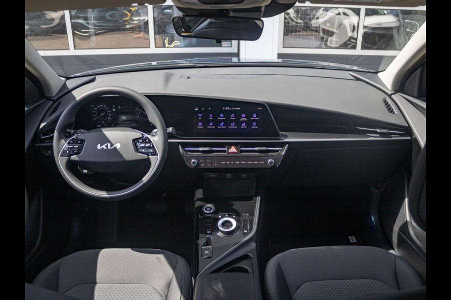 Kia Niro EV Light 64.8 kWh | direct leverbaar l Navi l PDC l Camera | Privatelease vanaf € 584,00