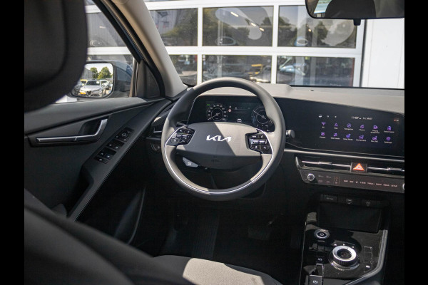 Kia Niro EV Light 64.8 kWh | direct leverbaar l Navi l PDC l Camera | Privatelease vanaf € 584,00