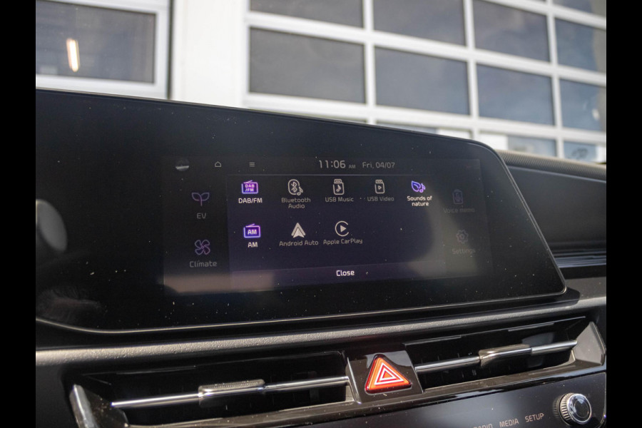 Kia Niro EV Light 64.8 kWh | direct leverbaar l Navi l PDC l Camera | Privatelease vanaf € 584,00