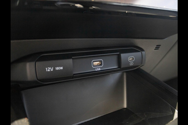 Kia Niro EV Light 64.8 kWh | direct leverbaar l Navi l PDC l Camera | Privatelease vanaf € 584,00