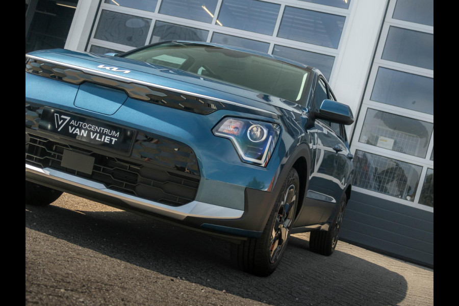 Kia Niro EV Light 64.8 kWh | direct leverbaar l Navi l PDC l Camera | Privatelease vanaf € 584,00