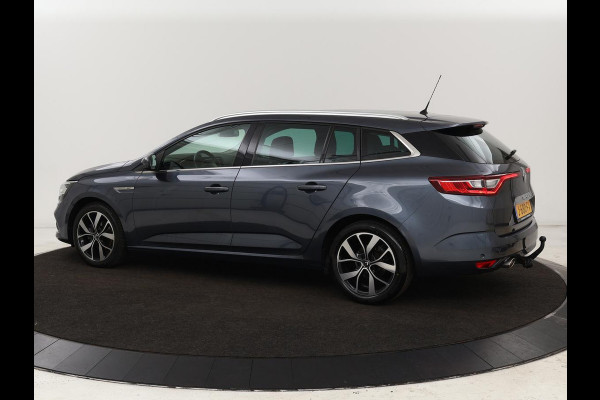 Renault Mégane 1.3 TCe Bose | Leder | Massage | Trekhaak | Carplay | Camera | Climate control | Keyless | Navigatie | Cruise control | DAB